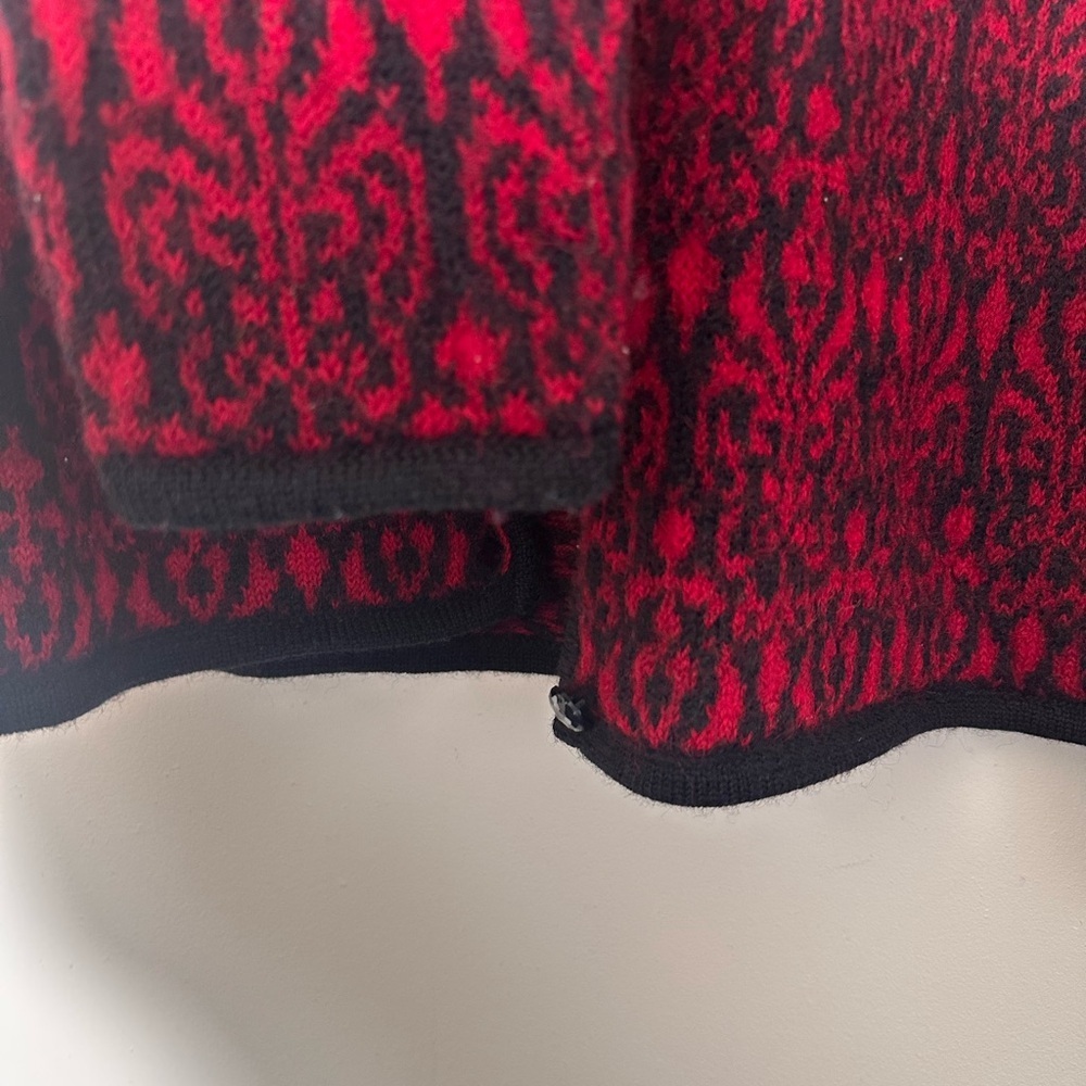 Vintage 100% wool Karen Scott cardigan button down sweater red black size M - Picture 7 of 11